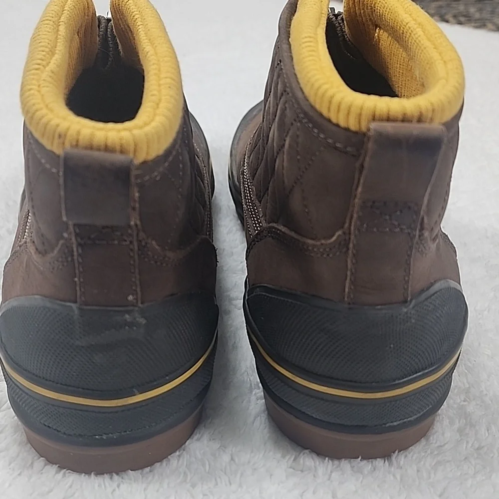 Clarks muckers waterproof